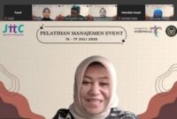 Deputi Bidang Sumber Daya dan Kelembagaan Kemenpar, Martini Mohamad Paham saat Pelatihan Manajemen Event bekerja sama dengan Jogja Tourism Training Center (JTTC) secara daring pada 15–17 Juli 2025.


