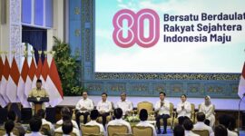 Presiden Prabowo Subianto saat meluncurkan tema dan logo HUT ke-80 Kemerdekaan RI di Istana Negara, Jakarta, Rabu, 23 Juli 2025.(Foto: BPMI Setpres)
