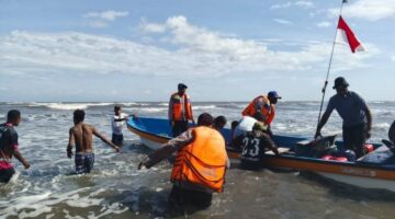 Kecelakaan Laut di Perairan Saireri, Sembilan Penumpang Speed Boat Selamat Berkat Respons Cepat Satpolairud Polres Waropen